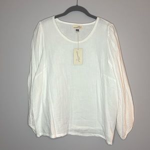 NWT Universal Thread Gauzy cotton top